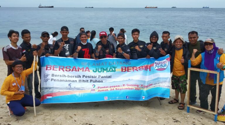 Ikut Gerakan BJB, Maxbro Bersih Pantai