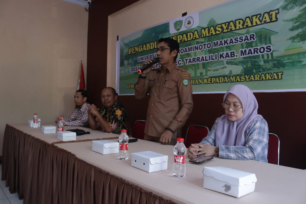 LPPM dan Dosen UCM Edukasi Warga Maros, Kades: Saya Alumni LPPM dan Dosen UCM Edukasi Warga Maros, Kades: Saya Alumni