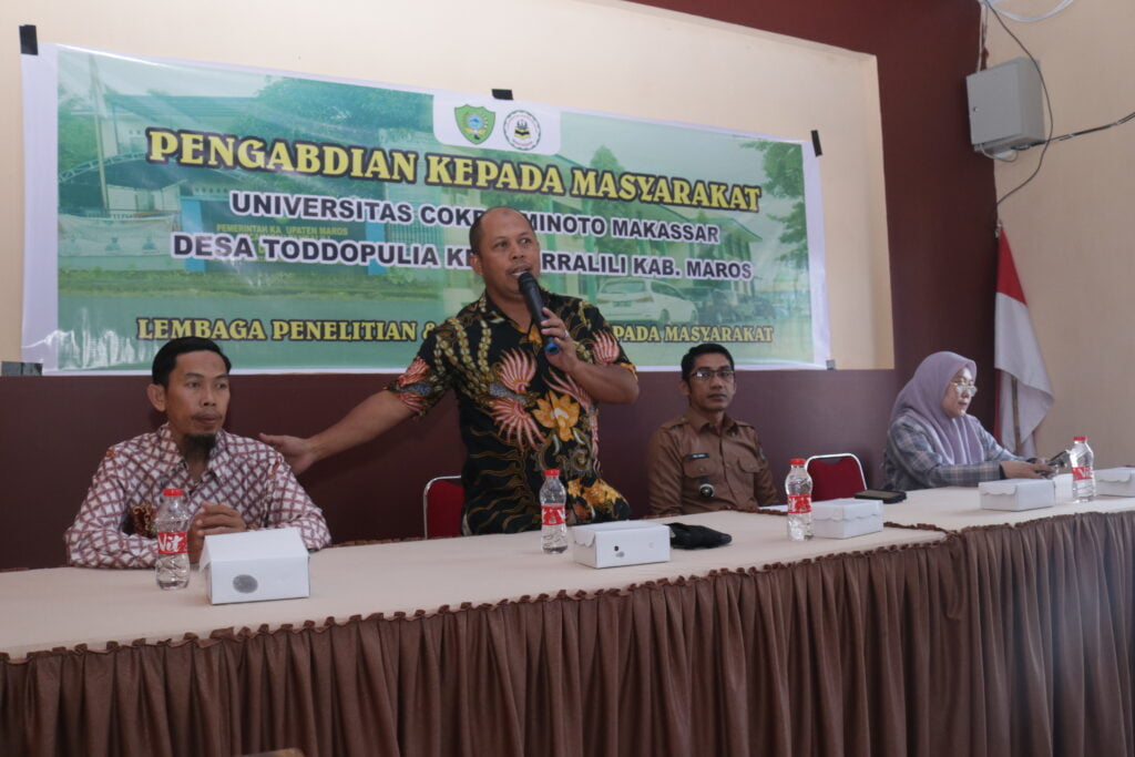 LPPM dan Dosen UCM Edukasi Warga Maros, Kades: Saya Alumni LPPM dan Dosen UCM Edukasi Warga Maros, Kades: Saya Alumni