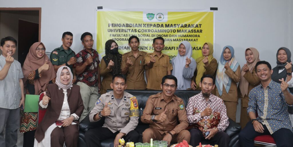 LPPM dan Dosen UCM Edukasi Warga Maros, Kades: Saya Alumni LPPM dan Dosen UCM Edukasi Warga Maros, Kades: Saya Alumni